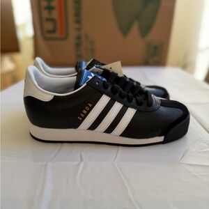 Adidas originals Samoa men’s black with white new in original box